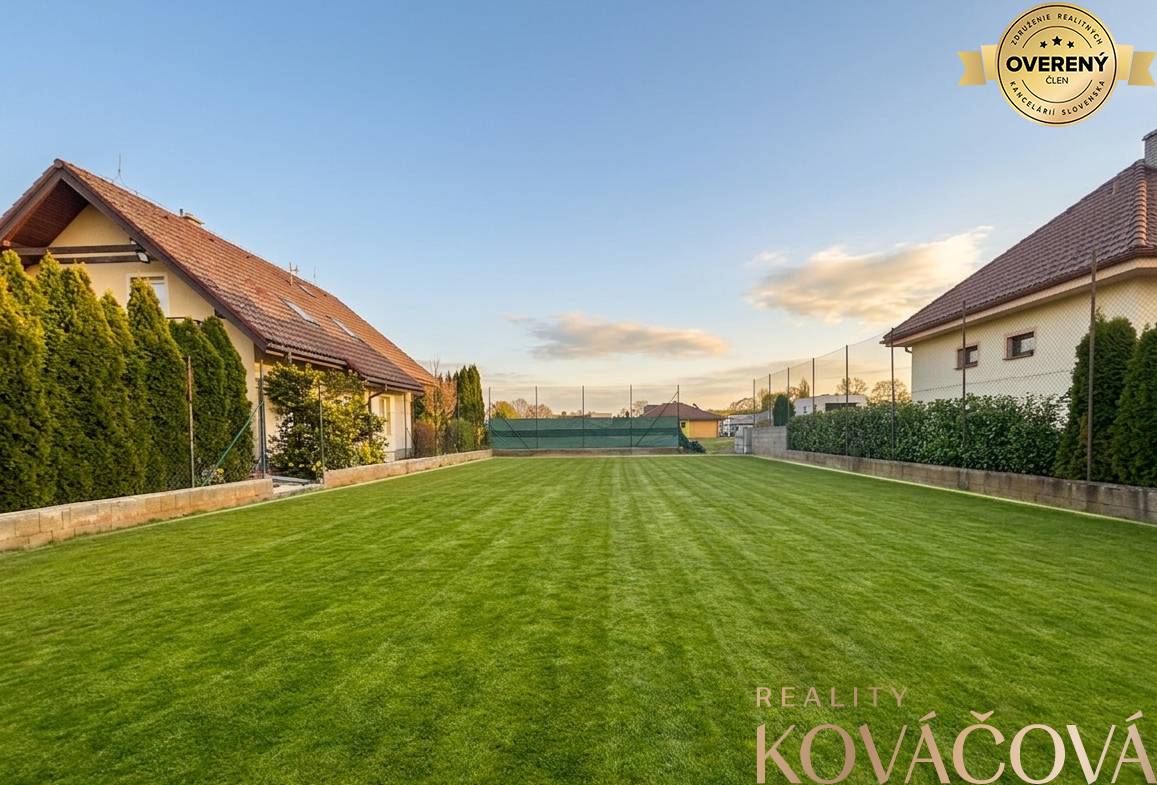 Gemini_Generated_Image_qss2y2qss2y2qss2 (2).png